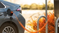 Dopłaty wracają w Europie, a Polska zostaje w tyle. Rynek elektryków hamuje