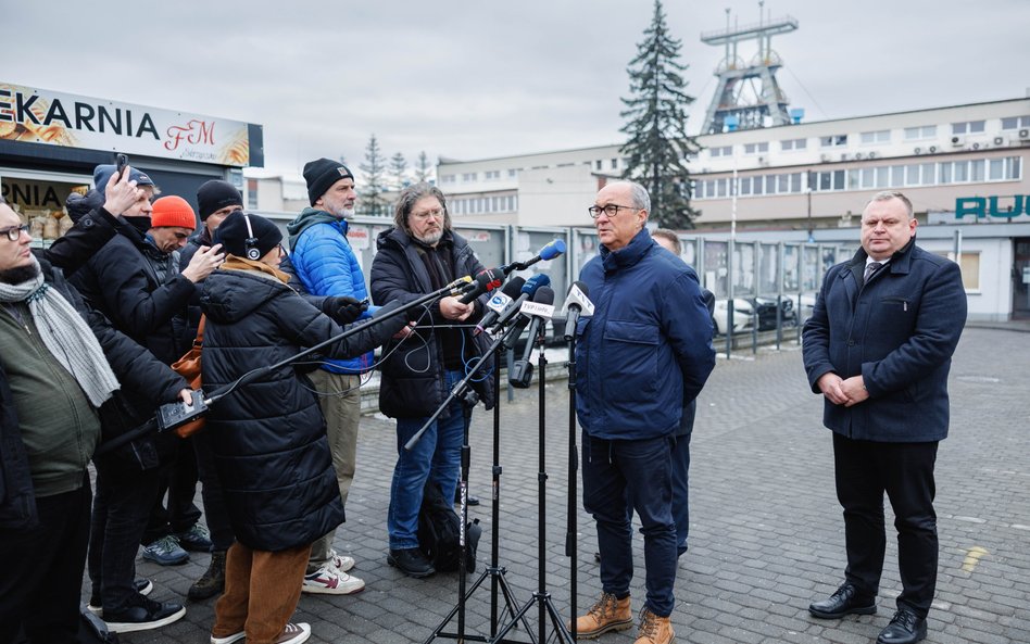 Marszałek Sejmu Włodzimierz Czarzasty (2P) oraz podsekretarz stanu w Ministerstwie Energii Marian Zm