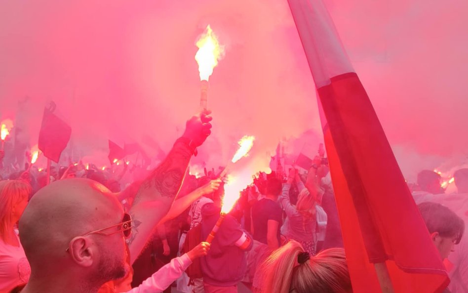 Ogień pojawiał się w wielu miejscach