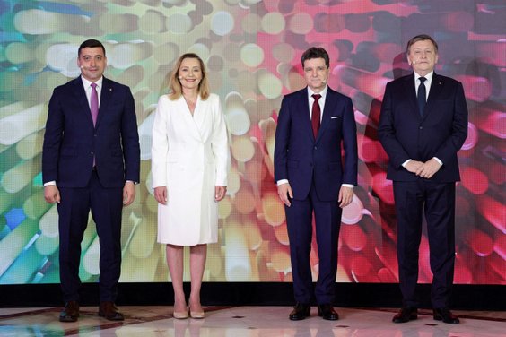 Kandydaci na prezydenta Rumunii przed debatą telewizyjną