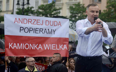 Czy Andrzej Duda umocnił powagę urzędu prezydenta? Polacy podzieleni