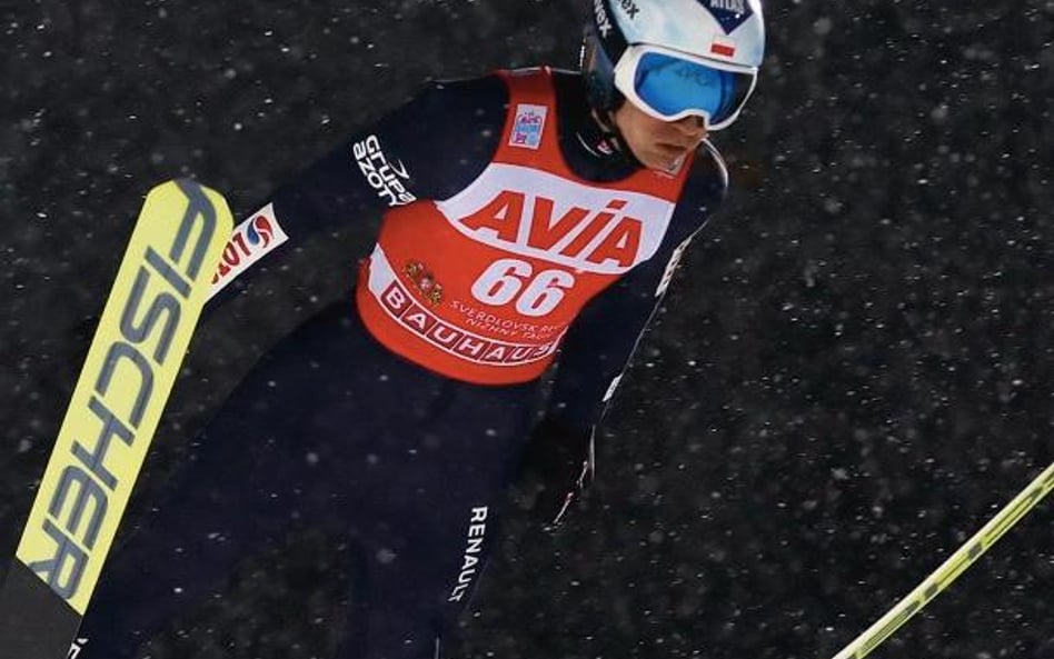 Kamil Stoch w sobotę był piąty, a w niedzielę nie awansował do finałowej serii.