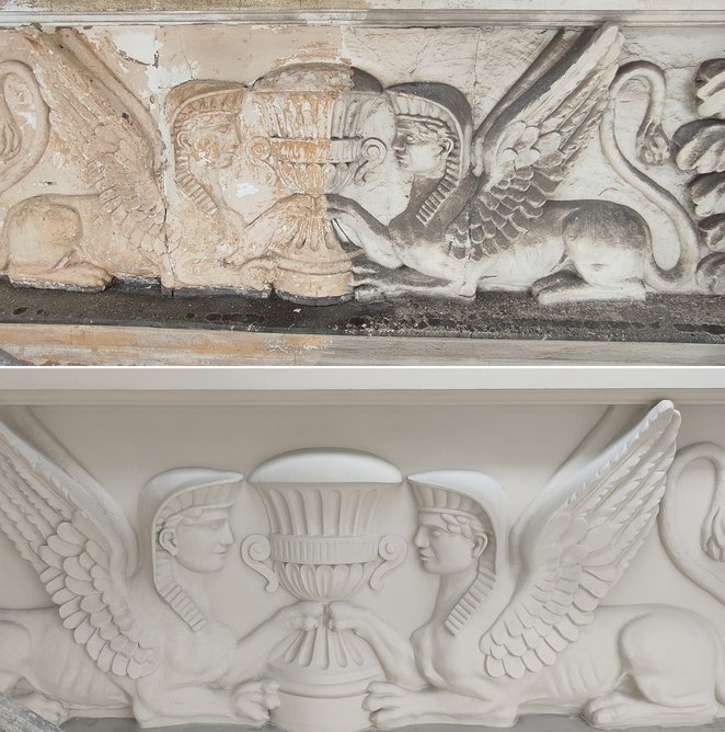 Odrestaurowane sfinksy znów zdobią fronton klasycystycznego budynku