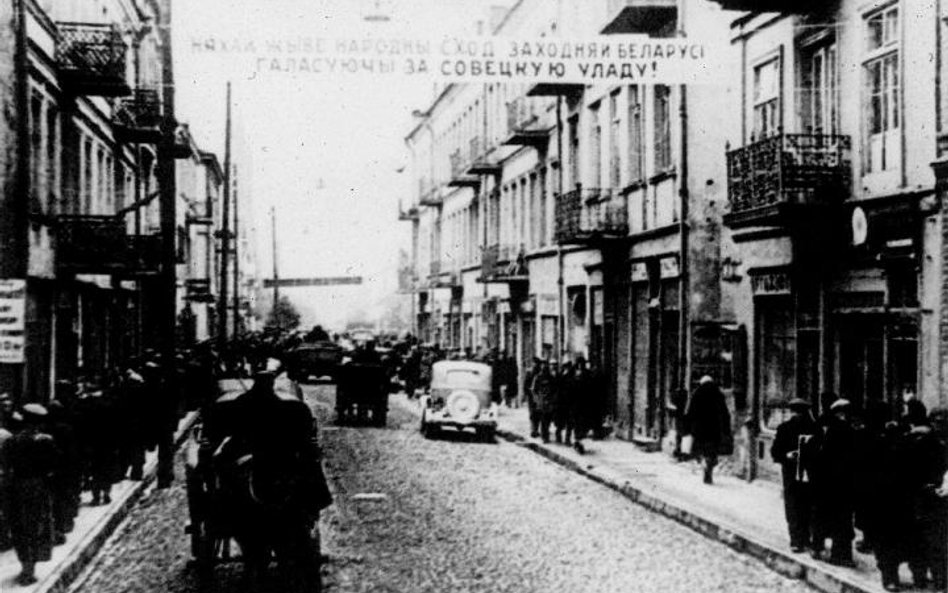 Białystok na przełomie 1939 i 1940 roku. „Śladów bombardowań niewiele, ale wszystkie domy jakby się 