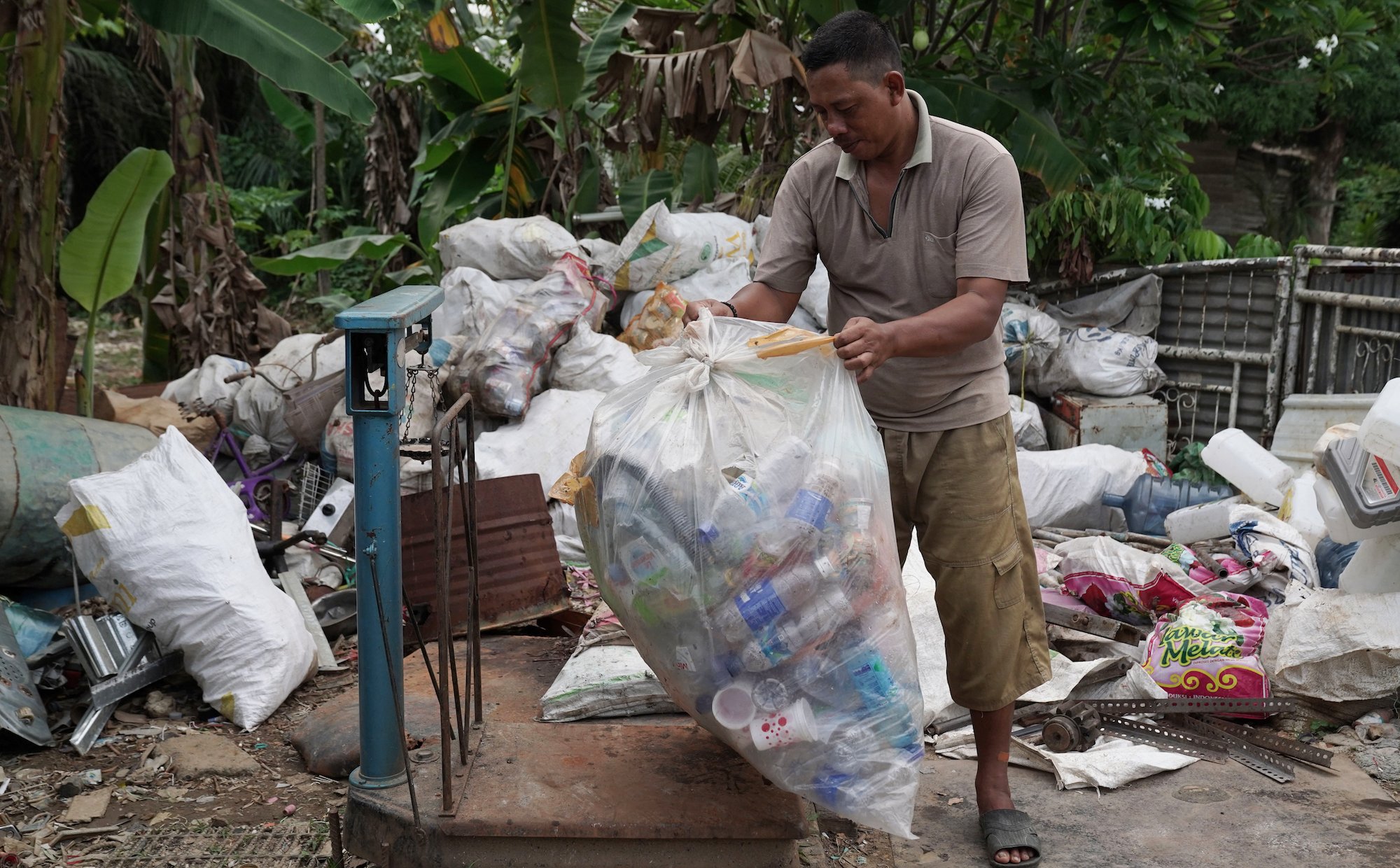 Kraje Zachodu niszczą zdrowie milionów ludzi. Recykling, który okazał się oszustwem