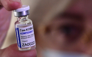 Rosyjska szczepionka na COVID zatwierdzona dla seniorów