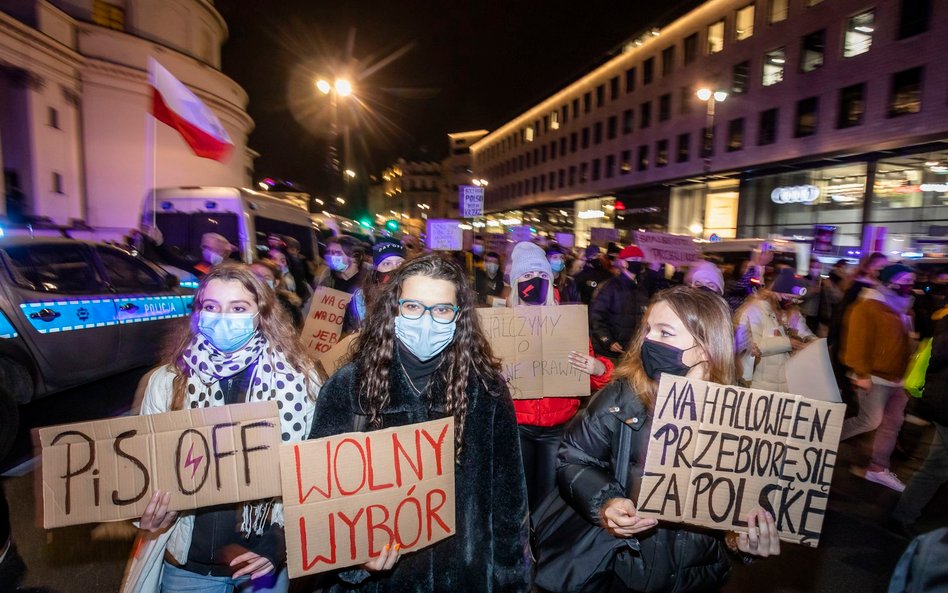 Rzecznik KEP: Biorący udział w protestach popełniają grzech