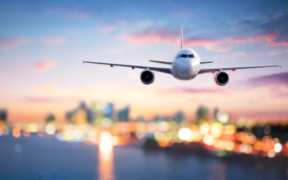 W Unii Europejskiej nie brakuje paliwa lotniczego, ale Bruksela myśli o kryzysie