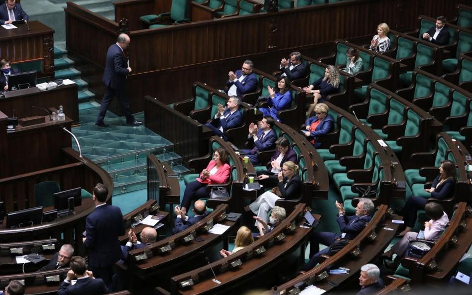 PiS znowu potrzebuje opozycji