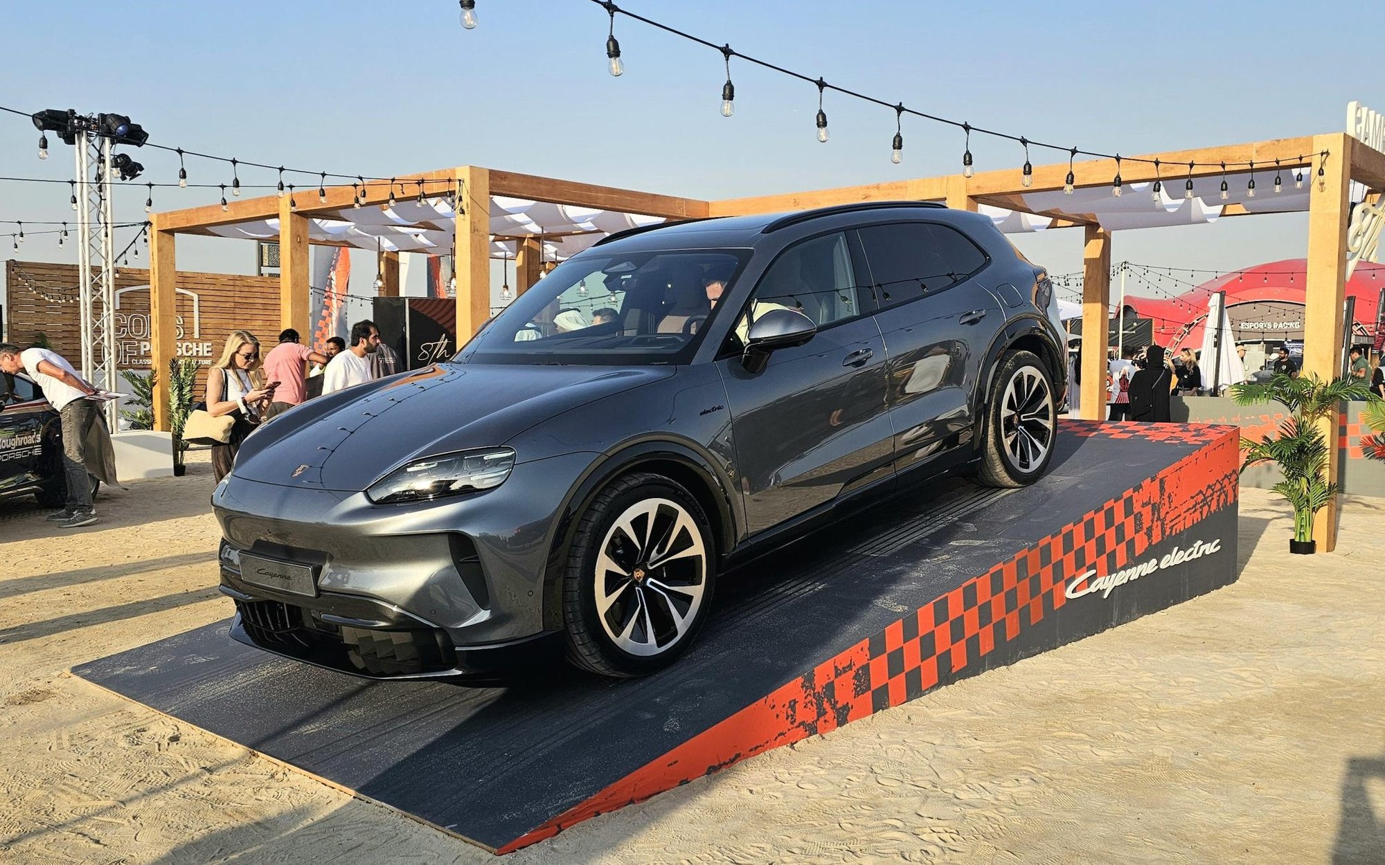 Najgorętsza impreza Porsche na świecie. Dubaj przejmuje scenę