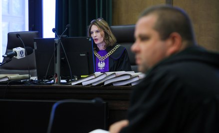 Sędzia Maria Turek w Sądzie Okręgowym w Warszawie oraz adwokat Paweł Kusak. Sąd wydał wyrok w sprawi