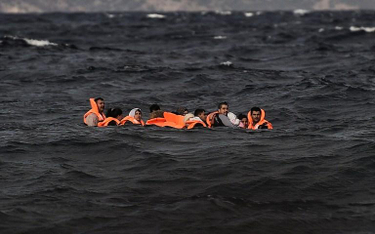 Uchodźcy wciąż płyną do Europy