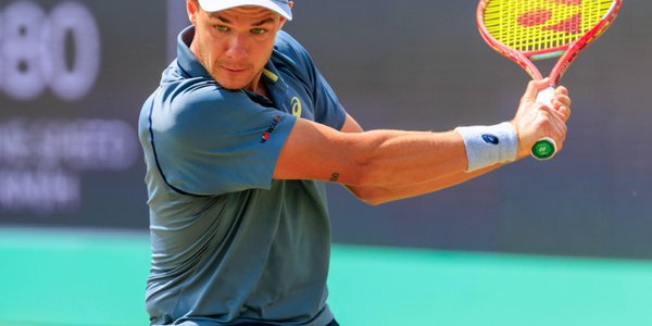 Kamil Majchrzak idzie w ślady Huberta Hurkacza. Jest w II rundzie Wimbledonu