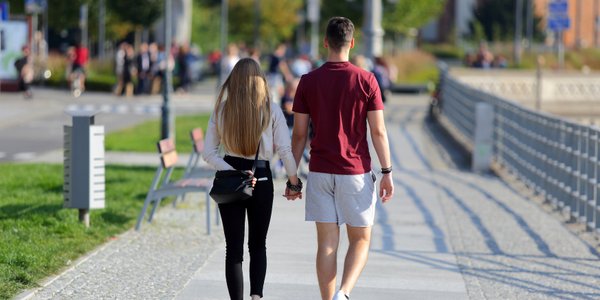 Prof. Tomasz Szlendak, socjolog: Nie obśmiewałbym pomysłu państwowego Tindera
