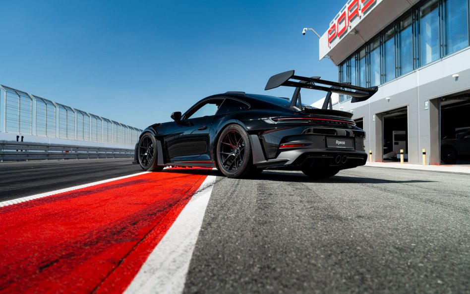 Porsche Experience świętuje 50 lat. Szkoła ćwiczenia umiejętności i spełniania marzeń