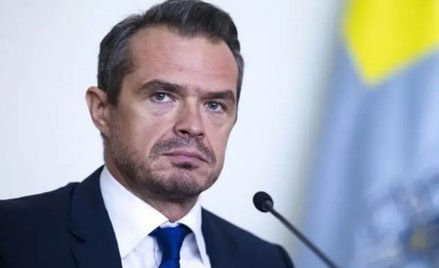 Sławomir Nowak jako szef Ukrawtodoru miał żądać i przyjmować łapówki w łącznej kwocie ponad 6,1 mln 