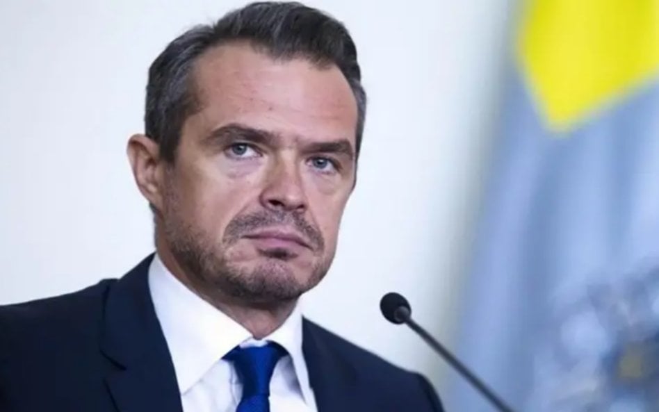 Sławomir Nowak jako szef Ukrawtodoru miał żądać i przyjmować łapówki w łącznej kwocie ponad 6,1 mln 