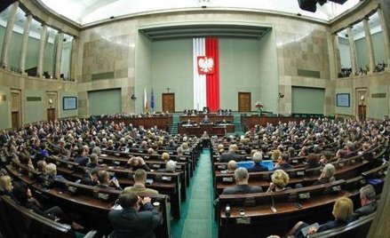 PiS bierze władzę w kancelarii Sejmu i Senatu