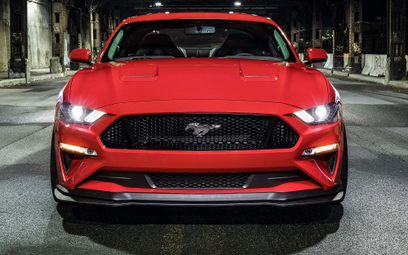 Top 10 | Coupe i kabriolety w dół, ale Mustang w górę!