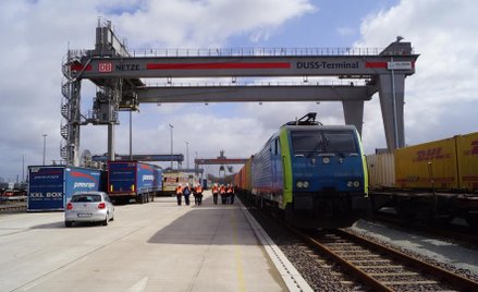 Dokładnie 13 dni trwał przewóz koleją kontenerów z Państwa Środka do portu w Hamburgu.