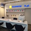 Rainbow Tour wybija się górą z kanału