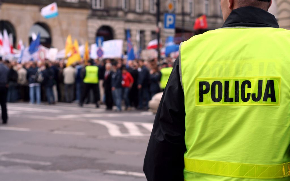 Policja tłumaczy się RPO ws. zatrzymania Frasyniuka: wykrzykiwał "Lech Wałęsa"