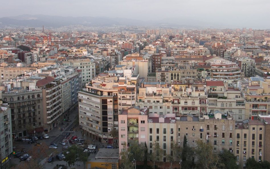 Barcelona mówi stop wakacyjnym apartamentom. Mieszkańcy ważniejsi od turystów