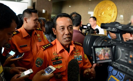 Szef indonezyjskiej agencji koordynującej poszukiwania samolotu AirAsia, Fransiskus Bambang Soelisty