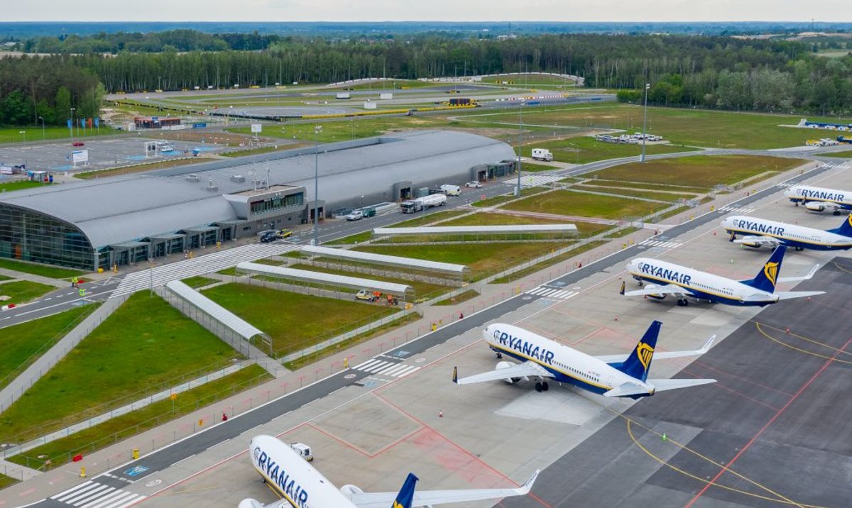 Ruszają inwestycje na lotnisku w Modlinie. "Bez gigantomanii i wstawania z kolan"