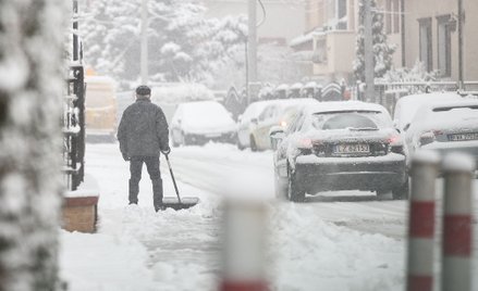 Kto musi odśnieżać i co grozi za zaniedbania