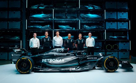 Lewis Hamilton przedłużył kontrakt z Mercedesem o dwa sezony