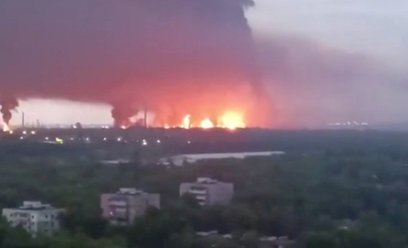 Płonąca po ukraińskim ataku rafineria w Riazaniu na terenie Federacji Rosyjskiej