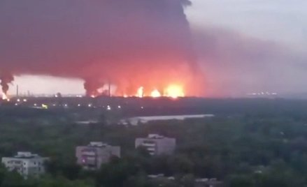 Płonąca po ukraińskim ataku rafineria w Riazaniu na terenie Federacji Rosyjskiej