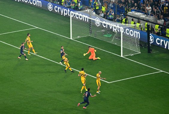 Finał Ligi Mistrzów PSG - Inter. Tak padła bramka na 2:0