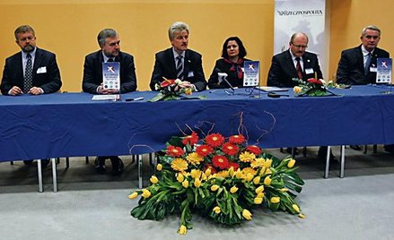 Uczestnicy poznańskiego kongresu zaapelowali do rządu o wzmocnienie finansowania samorządów