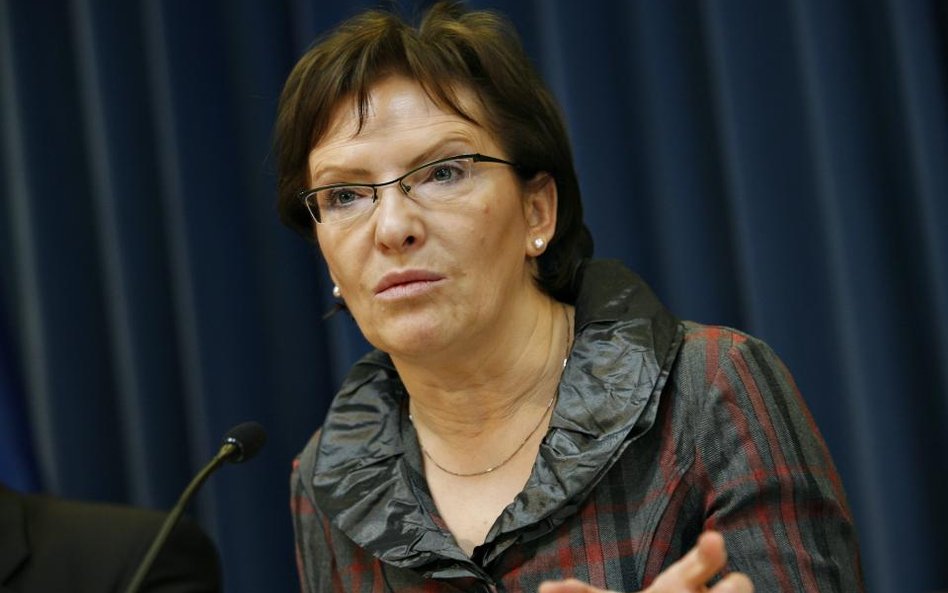 Rząd na bakier z rejestrem korzyści