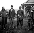 Góralscy osadnicy na rozparcelo- wanej ziemi z dóbr Krokowa. 1936 rok