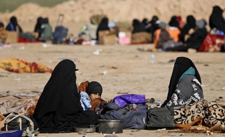 Syria: Kobiety, dzieci i dżihadyści uciekają z enklawy Daesh