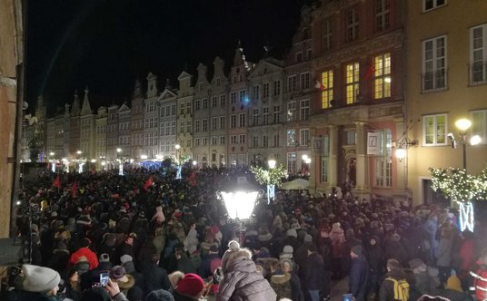Tłum gdańszczan zebrał się w centrum miasta