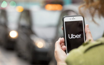 Uber więcej zarabia na jedzeniu niż pasażerach