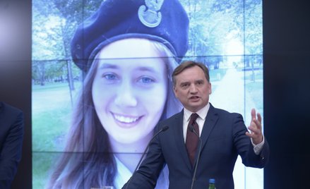 Minister sprawiedliwości Zbigniew Ziobro podczas briefingu prasowego, który dotyczył działań w spraw