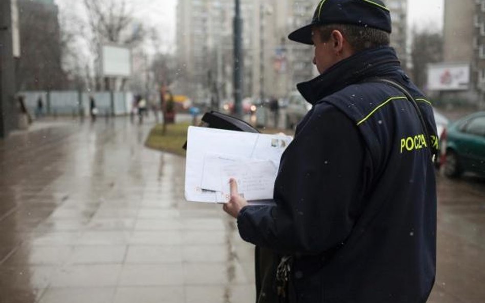 Poczta odpowie za spóźnioną przesyłkę faktur