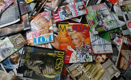 Bauer przejmuje dwa magazyny kobiece