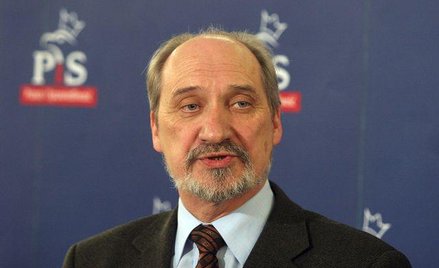 Speckomisja sprawdzi Macierewicza