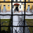 Skazani mogą mieć w celach komputery z dostępem do Internetu