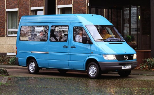 Pierwsza generacja Mercedesa Sprintera z 1995 roku