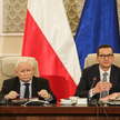 Premier Mateusz Morawiecki (P) i wicepremier, prezes PiS Jarosław Kaczyński (L) na posiedzeniu Rady 