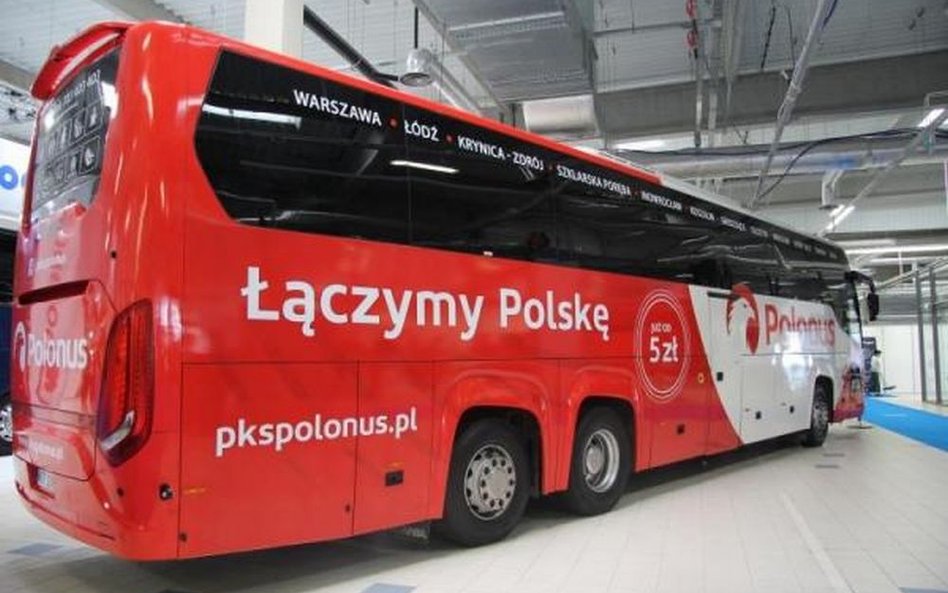 Coraz więcej pasażerów na dworcu autobusowym Warszawa Zachodnia