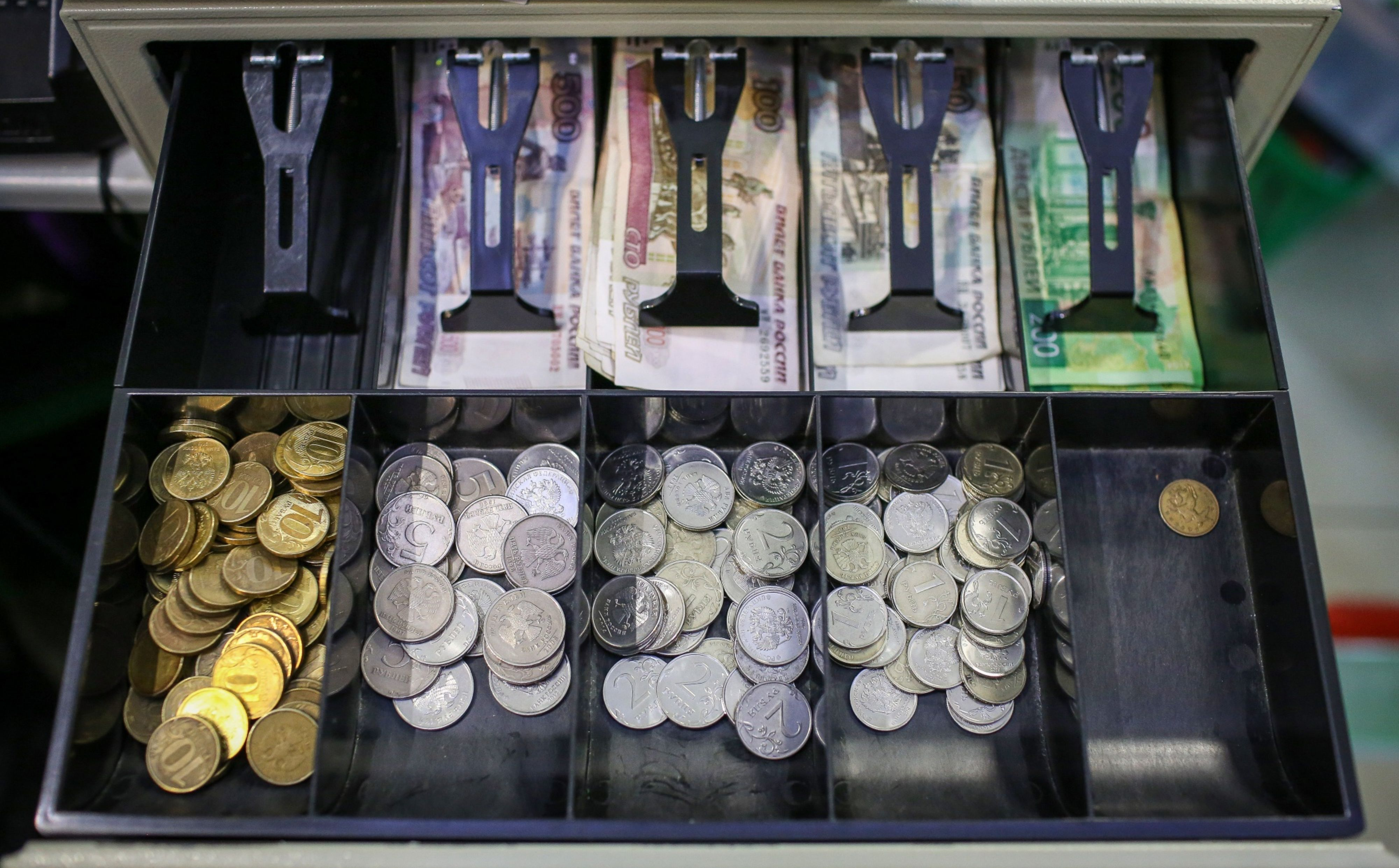 Rosja uruchomiła dodruk rubli. Ma zasypać rekordową dziurę w budżecie