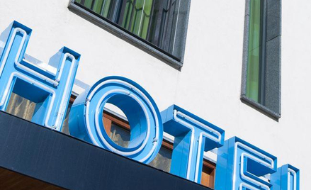 Dodatek mieszkaniowy także dla zakwaterowanego w hotelu